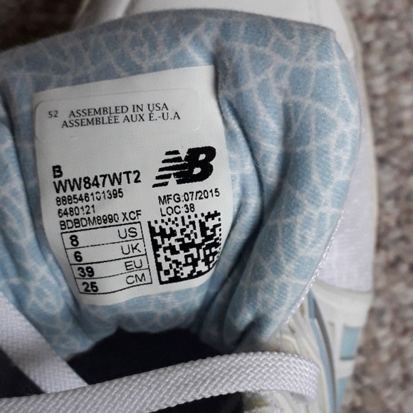 NWOB New Balance Women's Athletic Sneakers - Picture 8 of 8